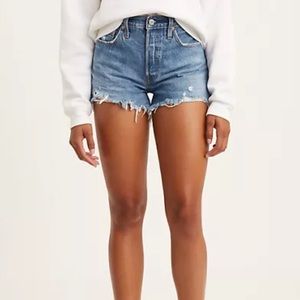 Levi’s 501 Denim Shorts in Medium Wash